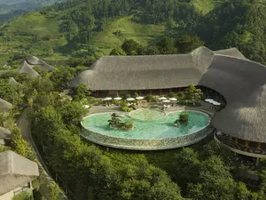 garrya-mu-cang-chai-outdoor-swimming-pool